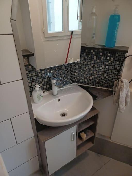 Appartement.1 Saint-Ouen (Seine-Saint-Denis) Exterior foto